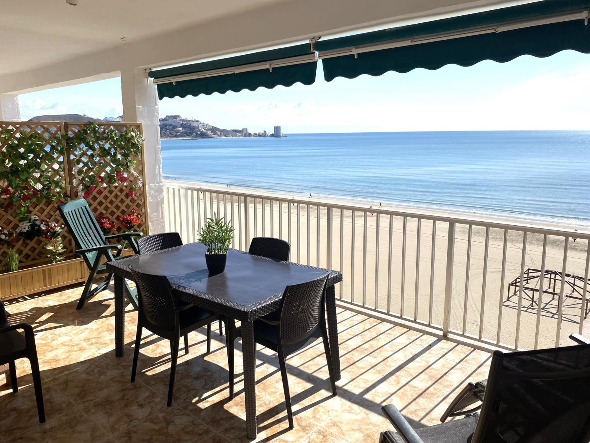 Beachfront And Renovated Apartment Cullera Dış mekan fotoğraf